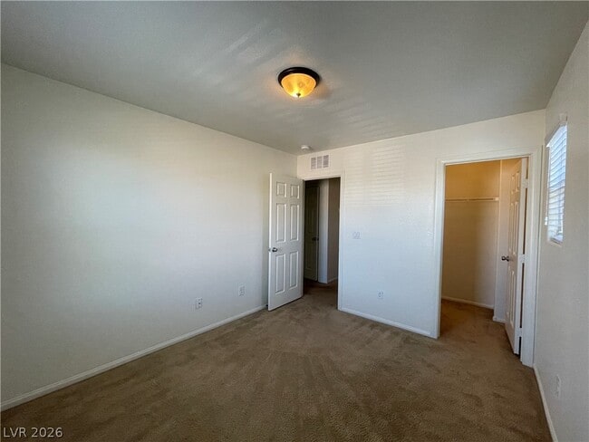 Building Photo - 10662 Summerbell St