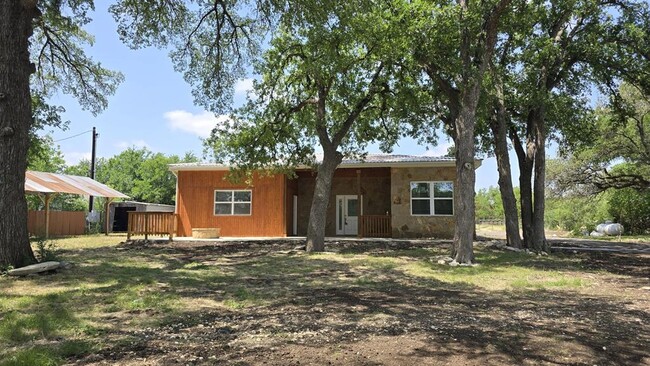 Building Photo - 305 Remuda Dr