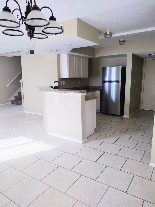 Building Photo - 4480 Loma Diamante Dr