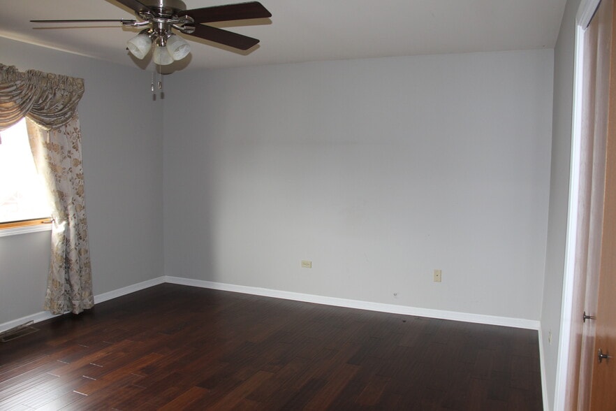 Masterbedroom - 7810 Brookside Glen Dr