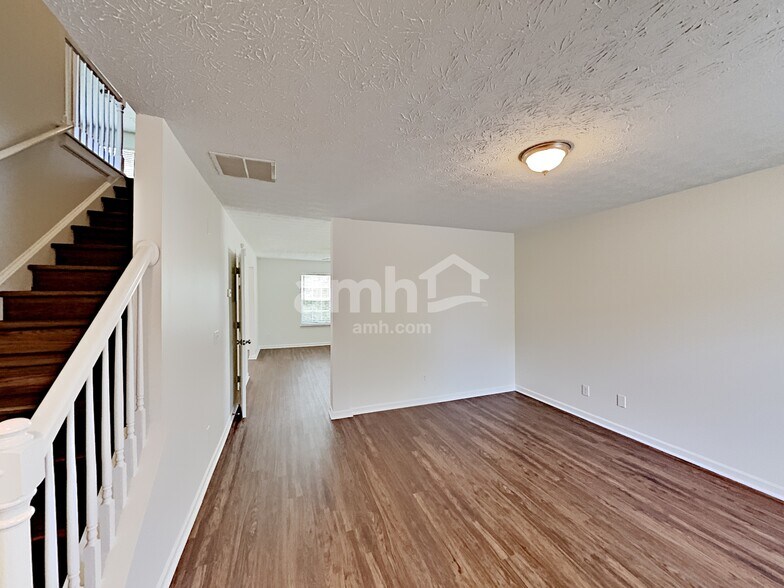 Building Photo - 2999 Storybook Ln