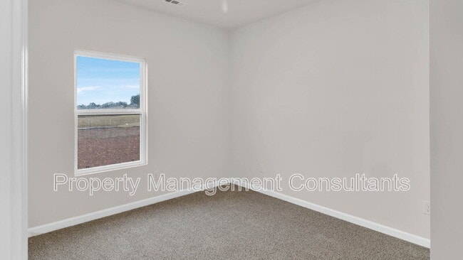 Building Photo - 319 Murphy Ln