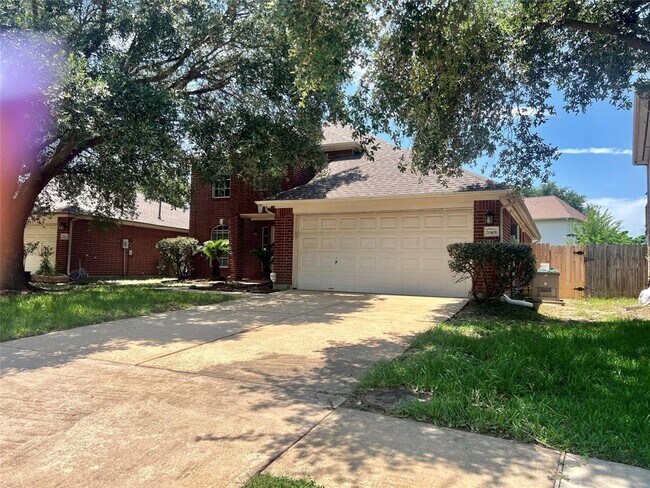 Building Photo - 20406 Linden Tree Dr