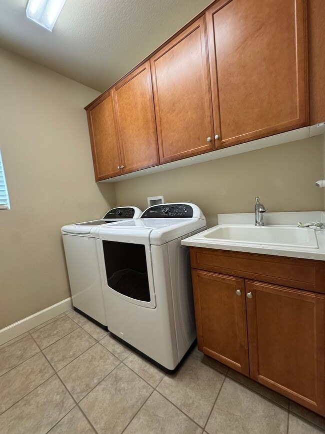 Building Photo - Apple Valley 55 + Senior Resort Living Com...