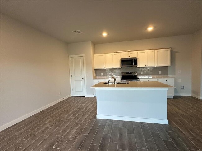 Building Photo - 18020 Lantana Loop