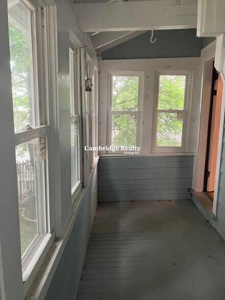 Building Photo - 93 Hillside Rd