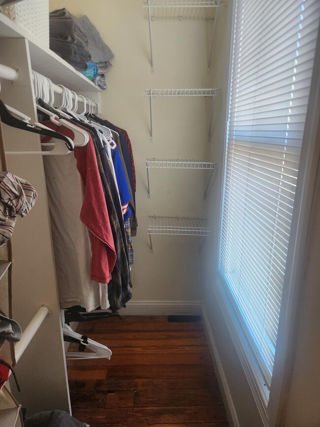 Master Walk-in Closet - 2111 E Marshall St