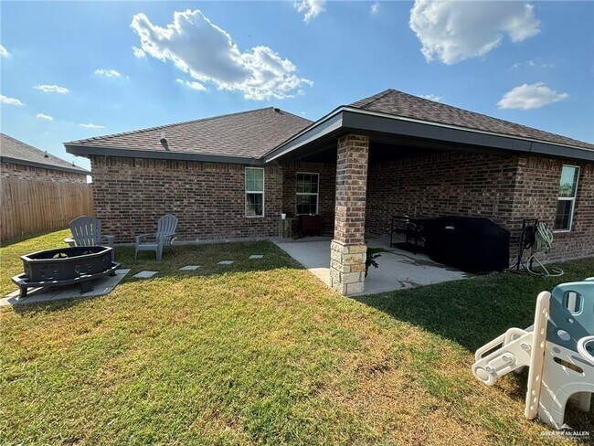 Building Photo - 10804 N Sugar Bear Dr