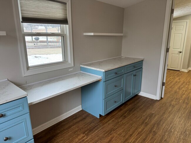 Building Photo - 10012 Ellis Rd