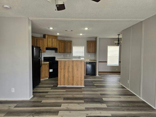 Building Photo - 218 Magnolia Ln