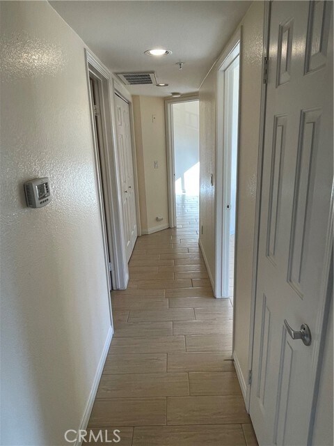 Building Photo - 1965 Las Colinas Cir