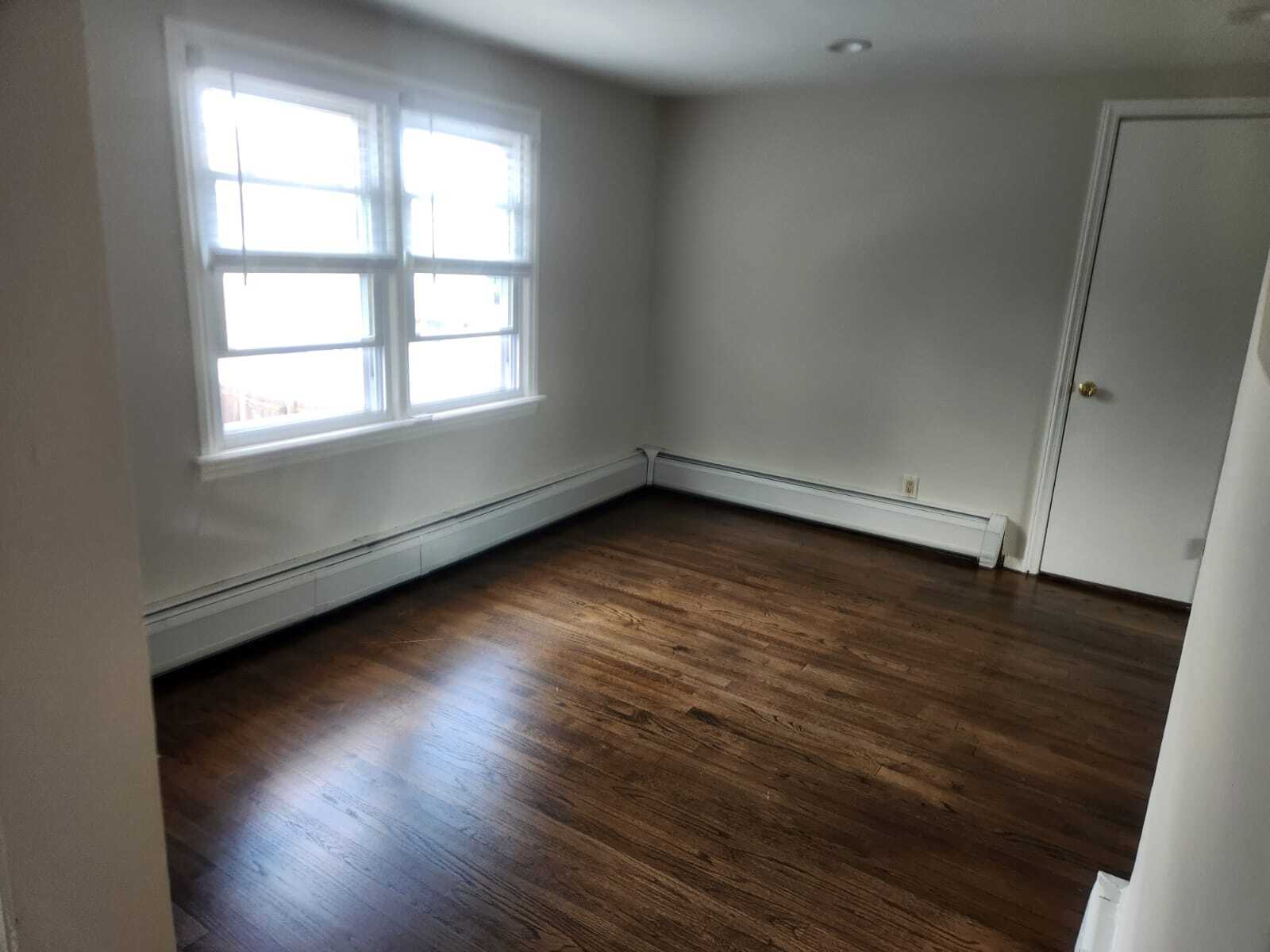 Building Photo - 545 Lorraine Ave