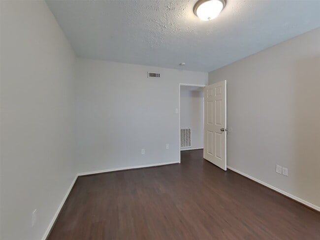 Building Photo - 2655 Lark