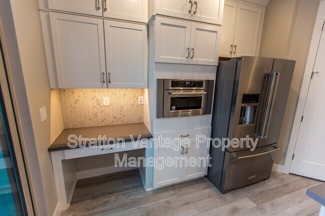 Building Photo - 3855 S McQueen Rd