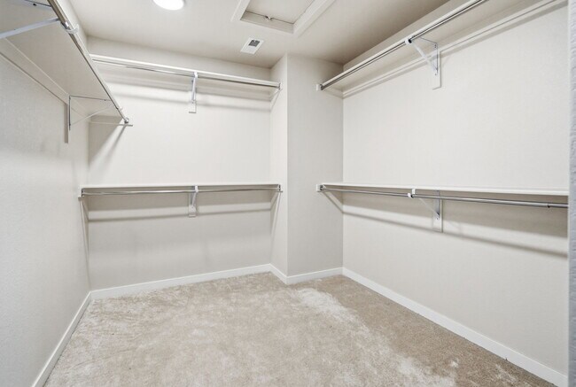 Building Photo - 137 Mohawk Cir