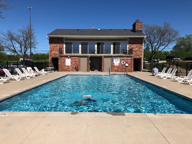 Sparkling Pool and Newly Sided Clubhouse - Piccadilly