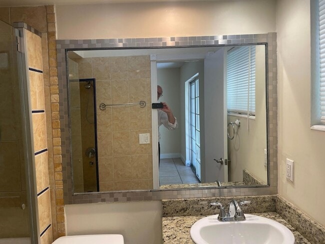 Building Photo - 4500 N Flagler Dr
