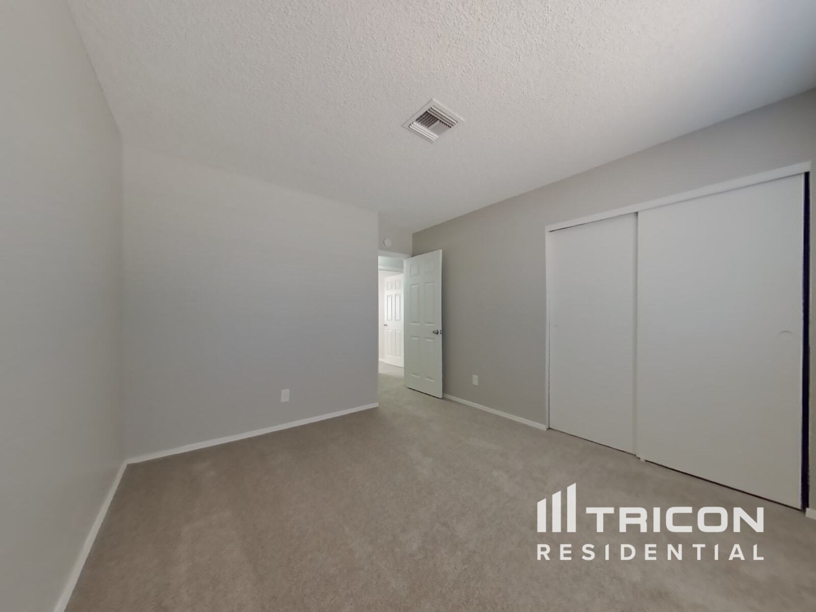 Building Photo - 8931 W Cinnabar Ave