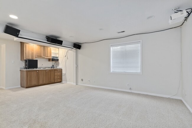 Building Photo - 3666 Pearblossom Cir