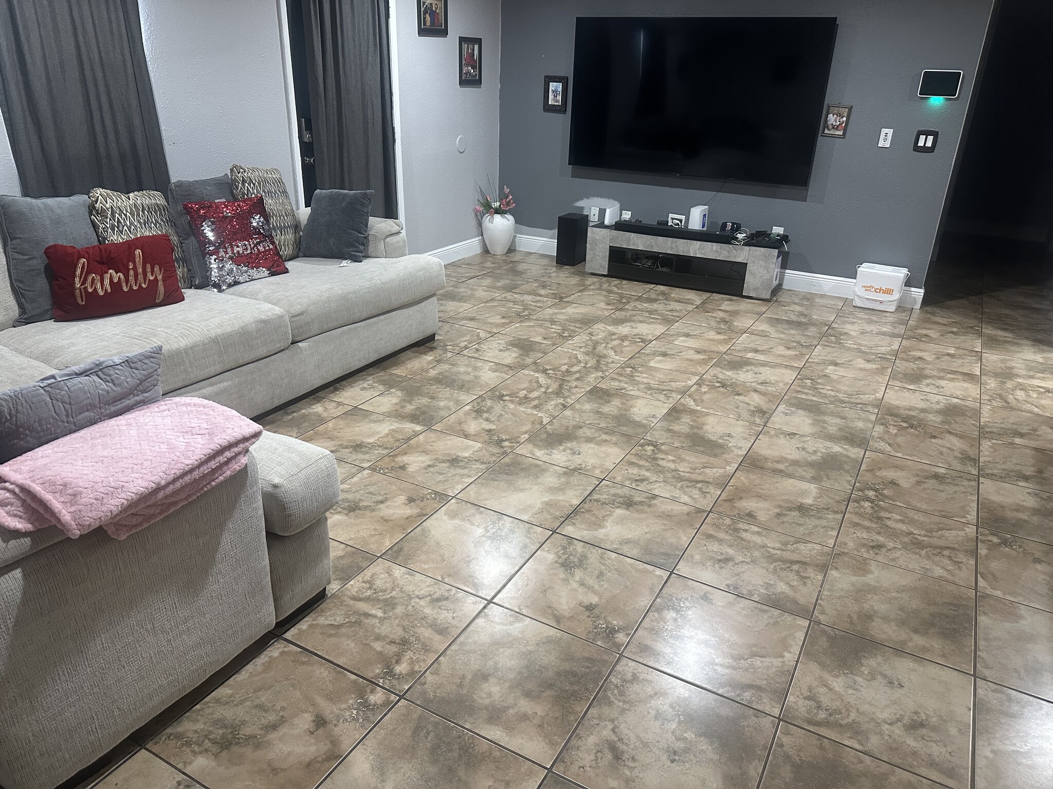 livingroom area - 3840 Janie Ct