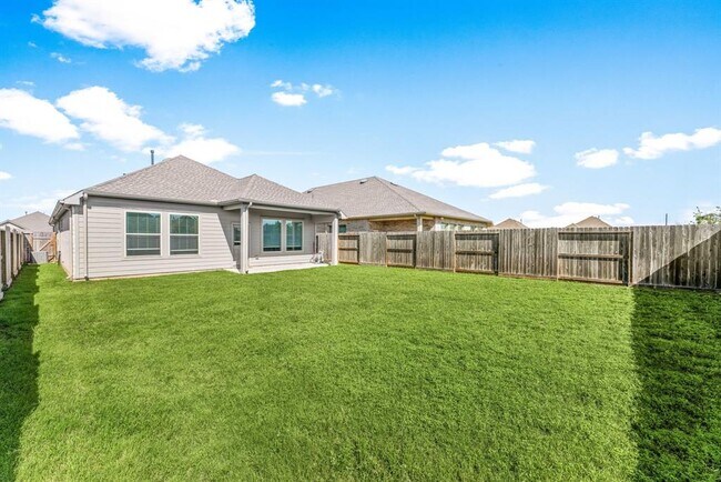 Building Photo - 2715 Chestnut Oak Cir