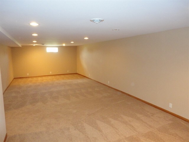 Building Photo - 5958 Durrington Dr
