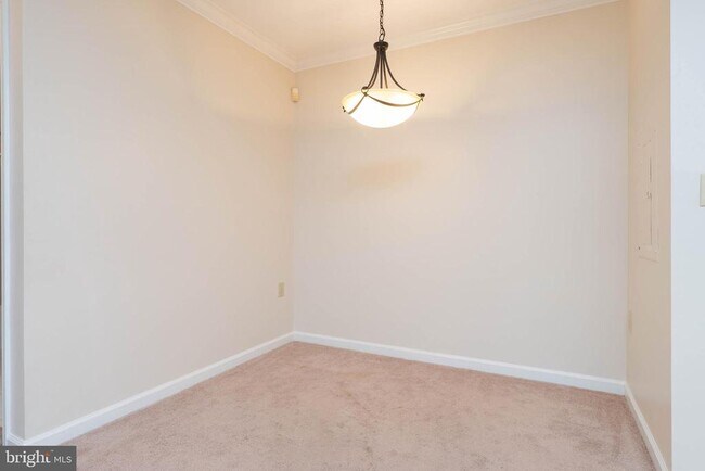 Building Photo - 2204 Westcourt Ln