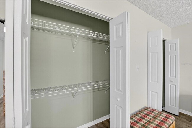 Building Photo - 2221 Ivan Ct