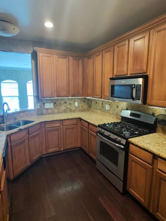 Building Photo - 6072 Pisa Ln