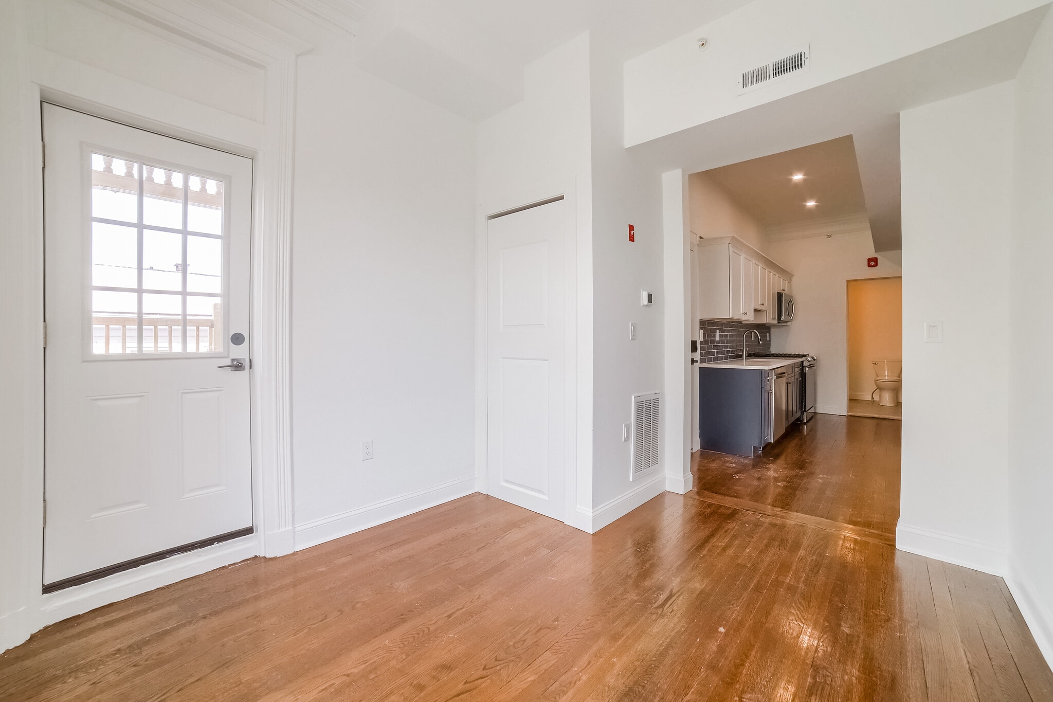 Living Room - 495 Orange St