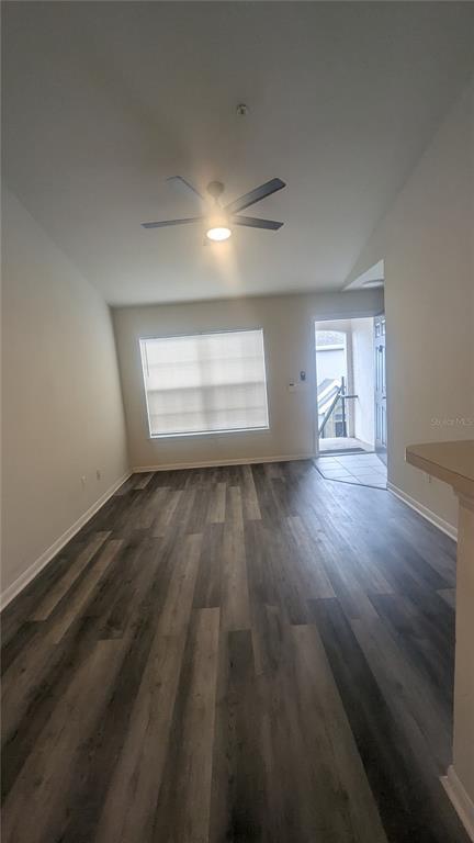 Building Photo - 8933 Lee Vista Blvd
