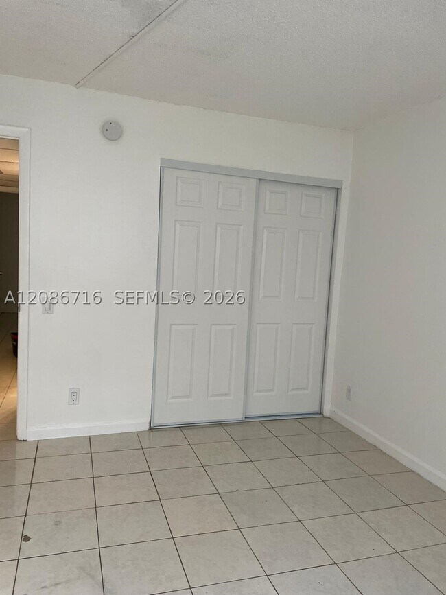 Building Photo - 4527 Treehouse Ln