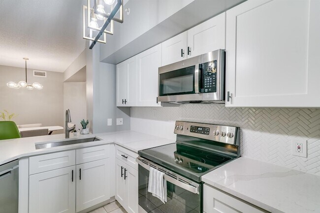 Building Photo - 11780 St Andrews Place