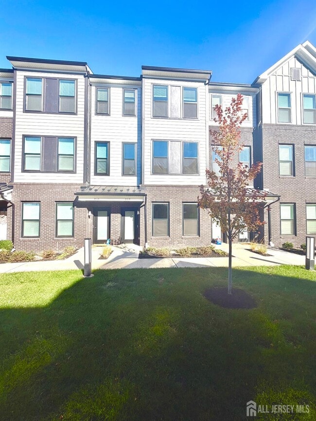 Primary Photo - 808 Sadie Cir