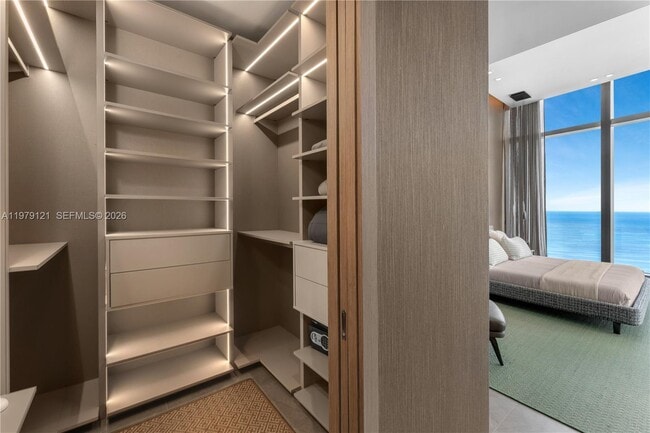 Building Photo - 15701 Collins Ave