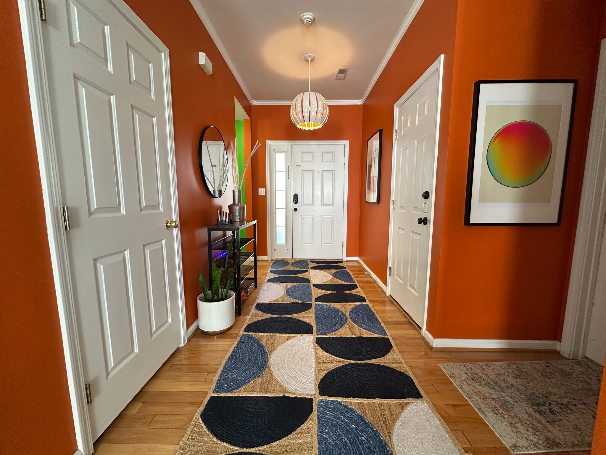 Building Photo - Room in House on Sunburst Ln