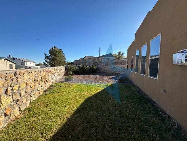 Building Photo - 3127 Agua Ladoso Ave
