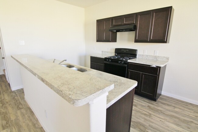 Building Photo - Brenwood Manor - 18242 Bethany Manor Ct, K...