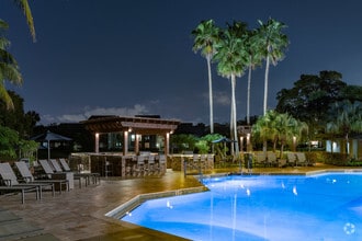 Building Photo - Los Prados