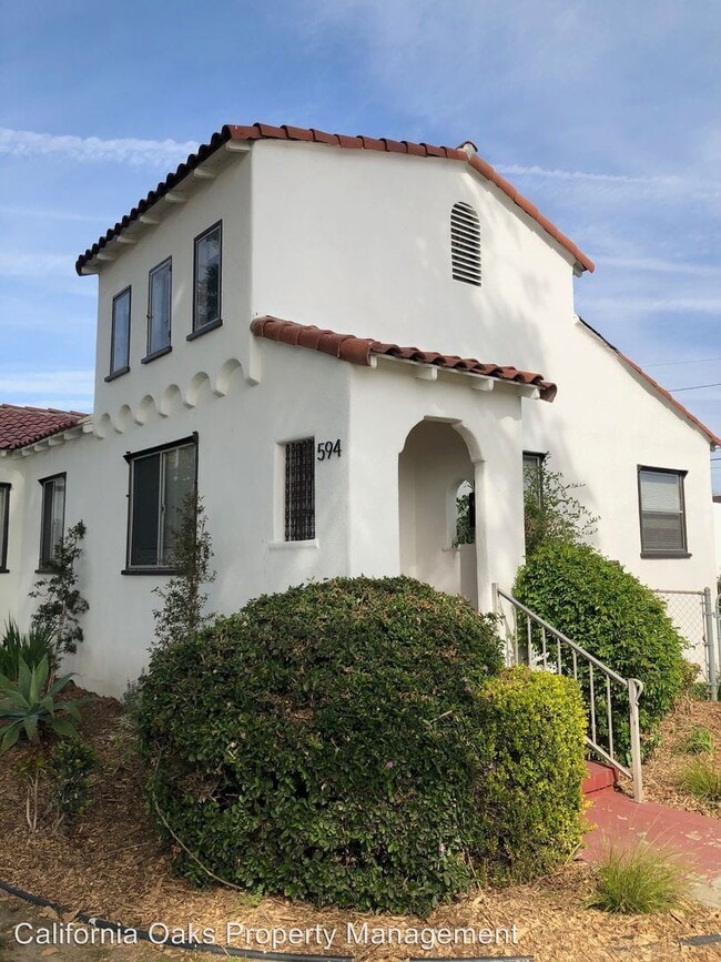 Building Photo - 584-594 San Clemente St