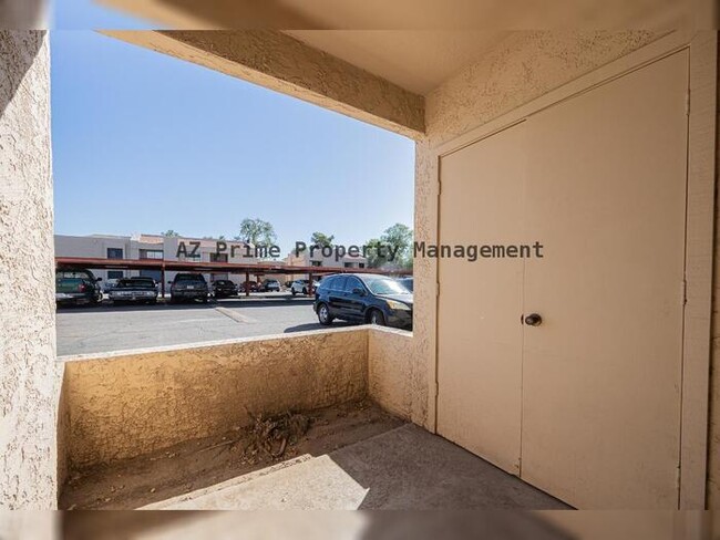 Building Photo - 3131 W Cochise Dr