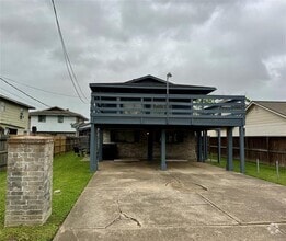 Building Photo - 9035 Hollock St