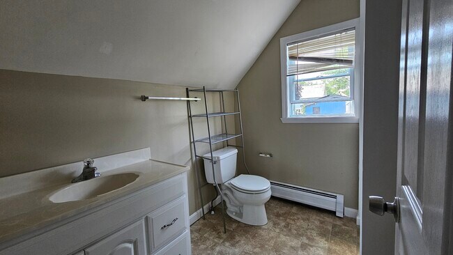 Building Photo - 22 Ward St