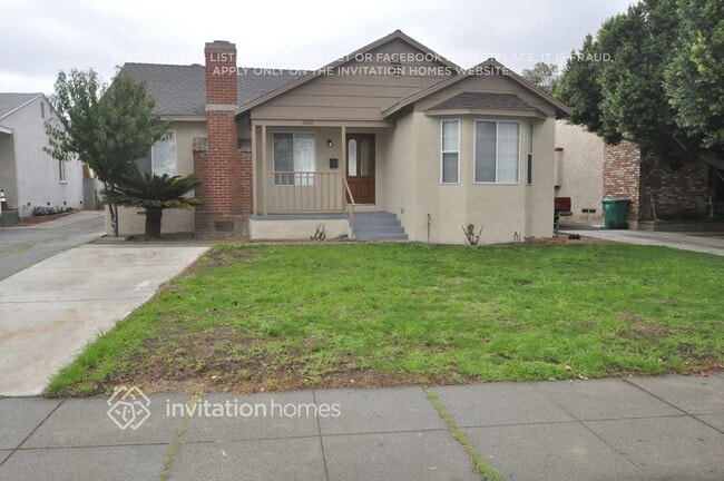 Building Photo - 2007 7th St