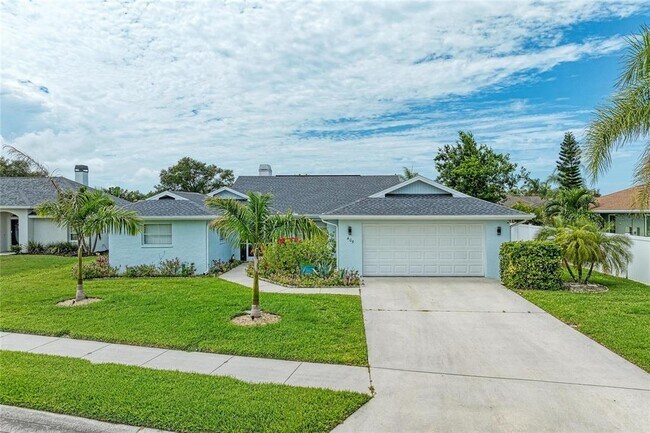 Building Photo - 405 Bayside Ln
