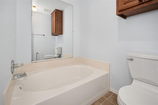 Building Photo - 337 W Chantilly Way