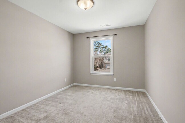 Building Photo - Beautiful 4-Bedroom End-Unit Townhome in West Cary | Open Floor Plan | Prime Location