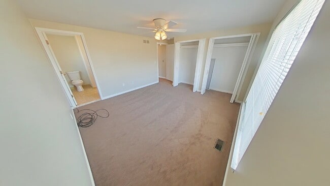 Building Photo - 12957 Canterbury Dr