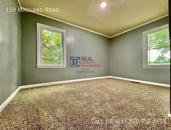 Building Photo - 159 Macland Rd