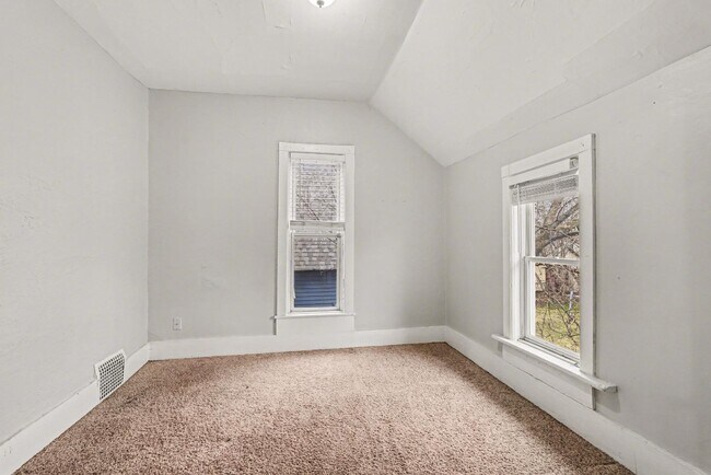 Building Photo - 49 National Ave NW